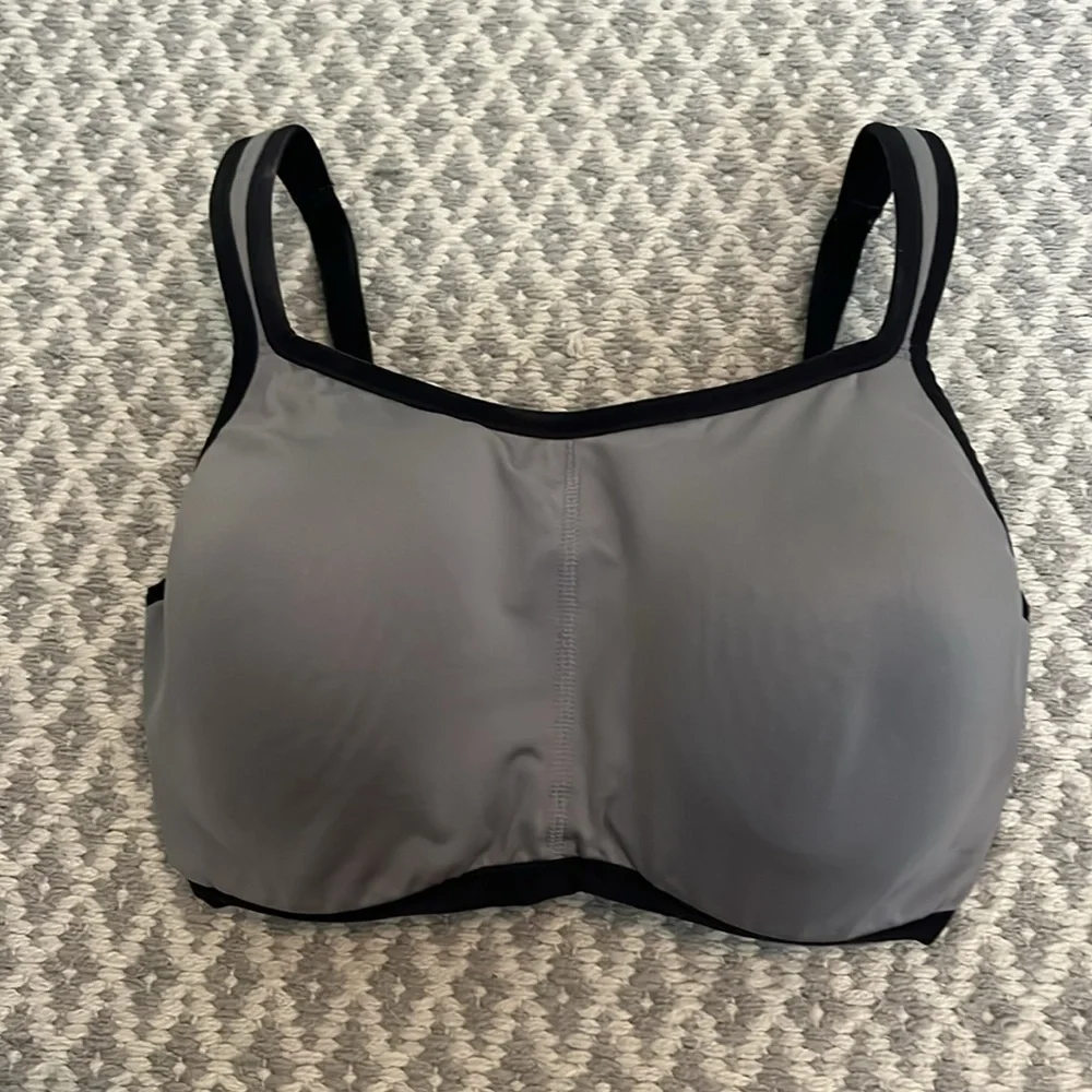 Natori Gray Sports Bra with Racerback Design 34G